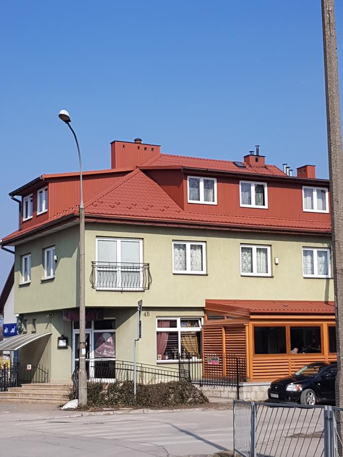 Roadway Vandrarhem Kielce Exteriör bild
